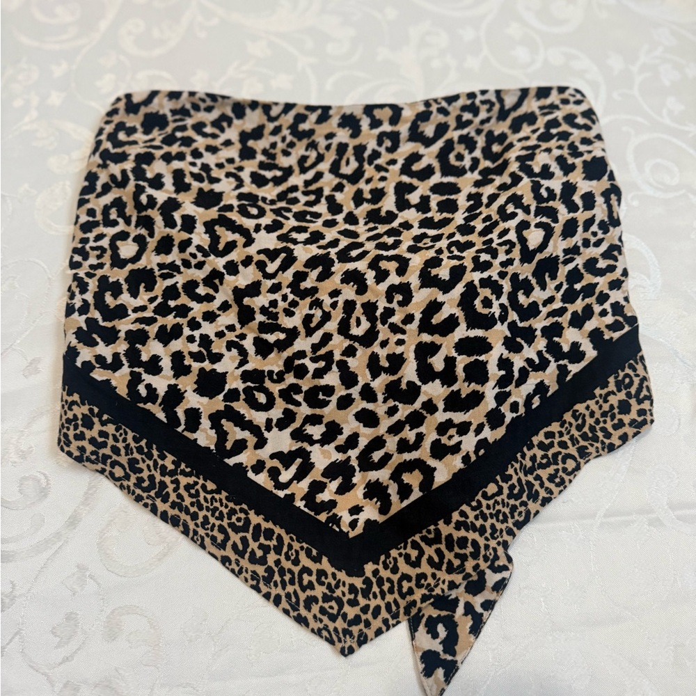 Hollister Top Bandana Cropped Leopard Print